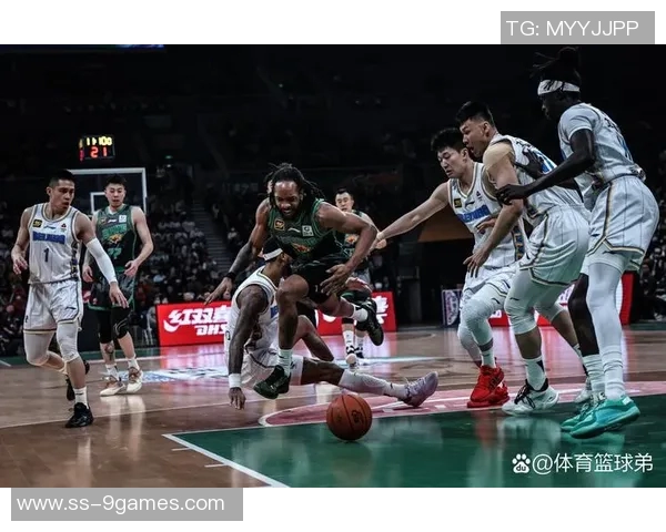 7人合计15记三分!广厦重拾团队进攻拒绝主场出局 7人合计15记三分!广厦重拾团队进攻拒绝主场出局