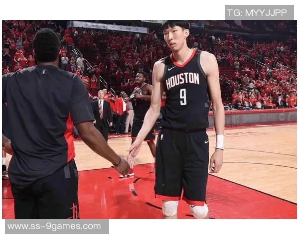 火箭夏联主帅:周琦的体重劣势被夸大了他很特别! 火箭夏联主帅:周琦的体重劣势被夸大了他很特别!